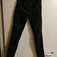 Отдается в дар Черные джинсы Levi's, 25 размер