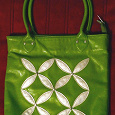 Отдается в дар Ярко-зеленая сумка