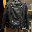 Отдается в дар Женская черная куртка бренда Concept Club