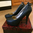 Отдается в дар Туфли женские 38 размер черные на высоком каблуке