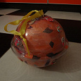 Отдается в дар огромный шар, шарики и перья