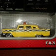 Отдается в дар Коллекционная модель Городское такси ГАЗ-13 Чайка.