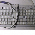 Отдается в дар Для электронных маньяков клавиатура Genius со входом PS/2 и книга «Железо IBM»