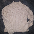Отдается в дар Бежевый свитер, 42 размер