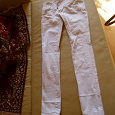 Отдается в дар Новые, белые, зауженные, женские джинсы 40/42- 170+.