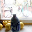 Отдается в дар Бутылка, вазочка керамика из под саке.