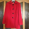 Отдается в дар красное пальто 38-42 размер