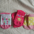 Отдается в дар носки для новорожденной девочки новые 3 пары