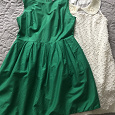 Отдается в дар Платья 2 шт: зеленое и белое