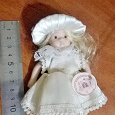 Отдается в дар Фарфоровая куколка в коллекцию