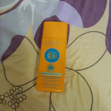 Отдается в дар Loreal. Защита от солнца.Новый.