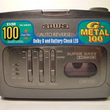 Отдается в дар кассетный плеер AIWA GM100