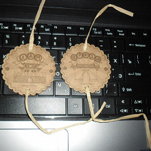 Отдается в дар Два деревянных браслета из Китая.