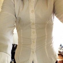 Отдается в дар Белая блузка/рубашка.