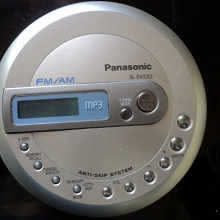 Отдается в дар CD-MP3-плеер Panasonic SL-SV550