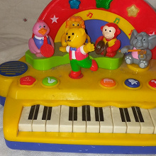 Отдается в дар Пианино игрушка