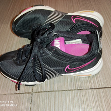 Отдается в дар Женские кроссовки Nike 36 размер