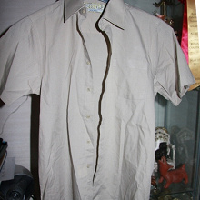Отдается в дар Рубашка с коротким рукавом на мальчика, рост 146-152, р-р 33