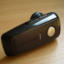 Отдается в дар Bluetooth-гарнитура Samsung