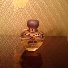 Отдается в дар Парфюмерная вода Moschino Toujours Glamour