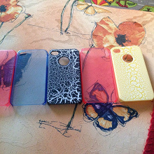 Отдается в дар Чехлы для iPhone 4/4s
