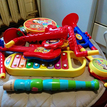Отдается в дар Музыкальные инструменты деткам.