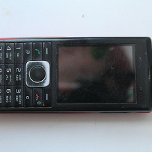 Отдается в дар Sony Ericsson J108i (Cedar)