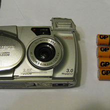 Отдается в дар Цифровой фотоаппарат Olympus C-300 ZOOM