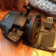 Отдается в дар Руль Logitech momo racing