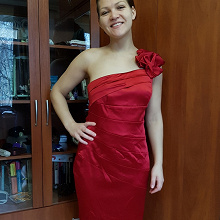 Отдается в дар Красное платье 44-46 размера