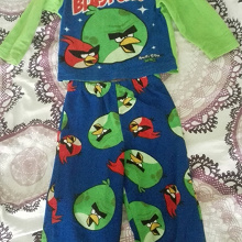 Отдается в дар Детский домашний костюм или пижама Angry Birds