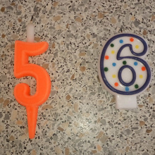 Отдается в дар Цифры «5» и «6» на детский тортик