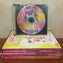 Отдается в дар ДВД диски с мульфильмами для девочек («Winx», «Школа волшебниц»)