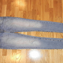 Отдается в дар джинсы женские 44-46 размер