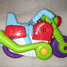 Отдается в дар Мотоцикл детская игрушка
