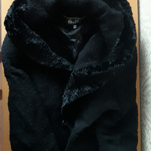 Отдается в дар Пальто зимнее черное с капюшоном
