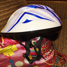 Отдается в дар велосипедный шлем для ребенка