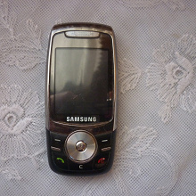 Отдается в дар Samsung телефон