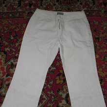 Отдается в дар Белые джинсовые капри 44-46