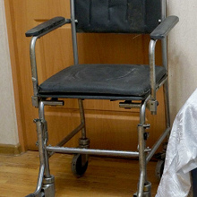 Отдается в дар Инвалидное кресло