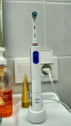 Отдается в дар «Отдам электрическую зубную щетку Oral-B»