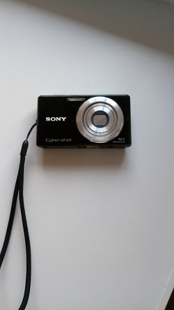 Отдается в дар «Фотоаппарат Sony»