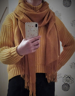 Отдается в дар «Желтый свитер (М)»