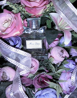 Отдается в дар «Духи женские Miss Dior Blooming Bouquet»
