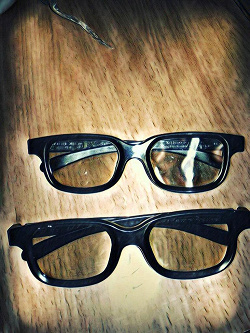 Отдается в дар «3D очки»