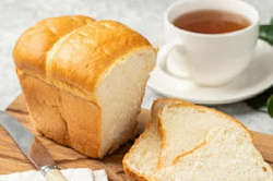 Отдается в дар «батон белого и половинка черного хлеба»