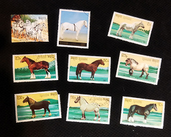 Отдается в дар «почтовые марки с лошадками»