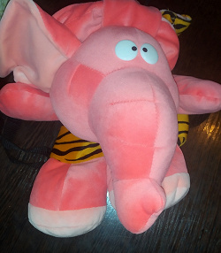 Отдается в дар «Рюкзак розовый слон детский»