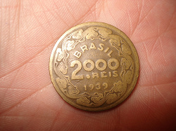 Отдается в дар «Бразилия 2000 рейсов Пейшото монеты»