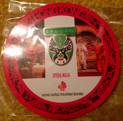 Отдается в дар «Значок «Opera Mask» Hong Kong. Новый.»